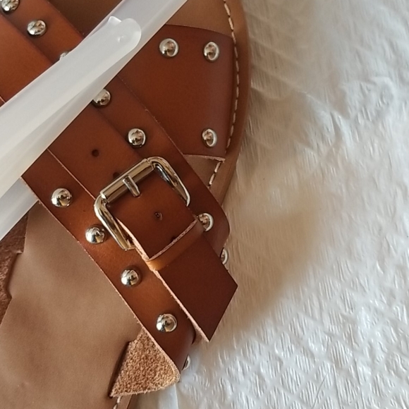 Shoe - Picture 4 of 5